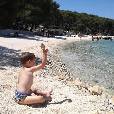 Apartments Mare Trogir Buitenkant foto