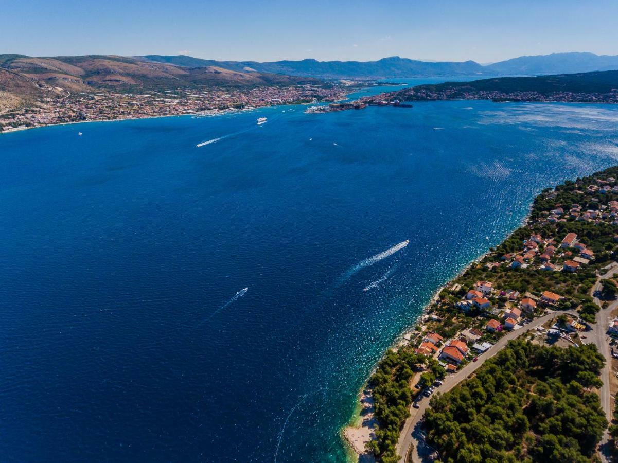 Apartments Mare Trogir Buitenkant foto