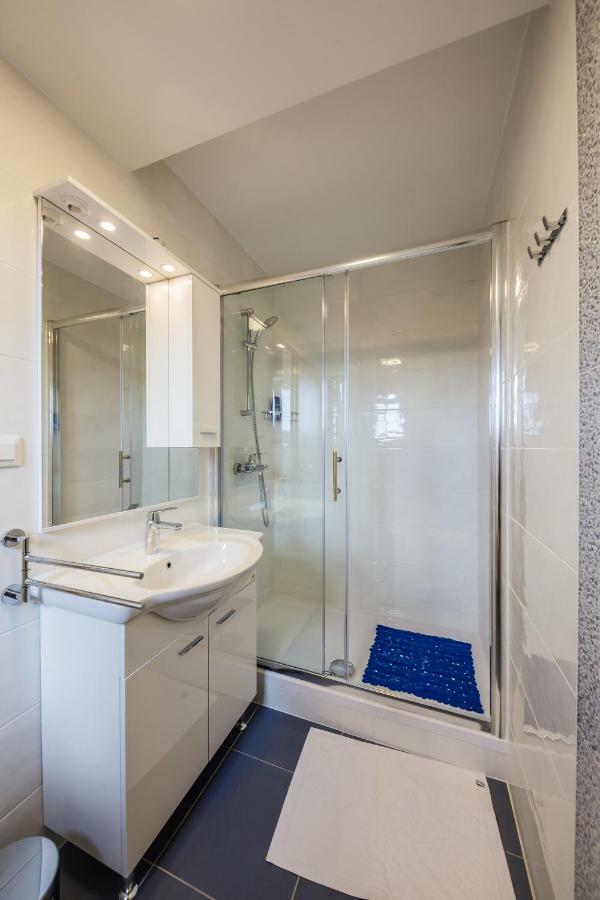 Apartments Mare Trogir Buitenkant foto