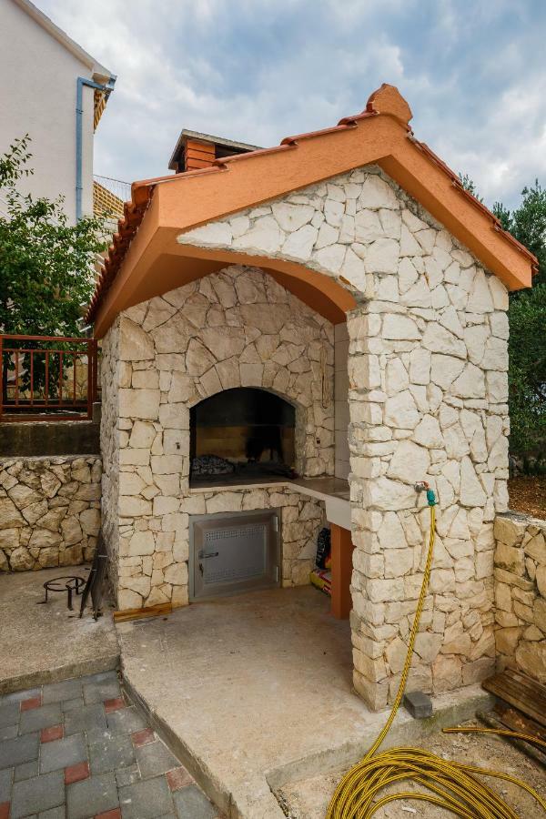 Apartments Mare Trogir Buitenkant foto