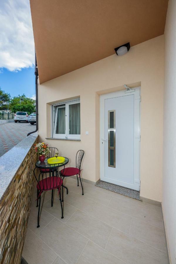 Apartments Mare Trogir Buitenkant foto