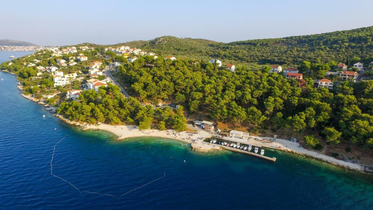 Apartments Mare Trogir Buitenkant foto
